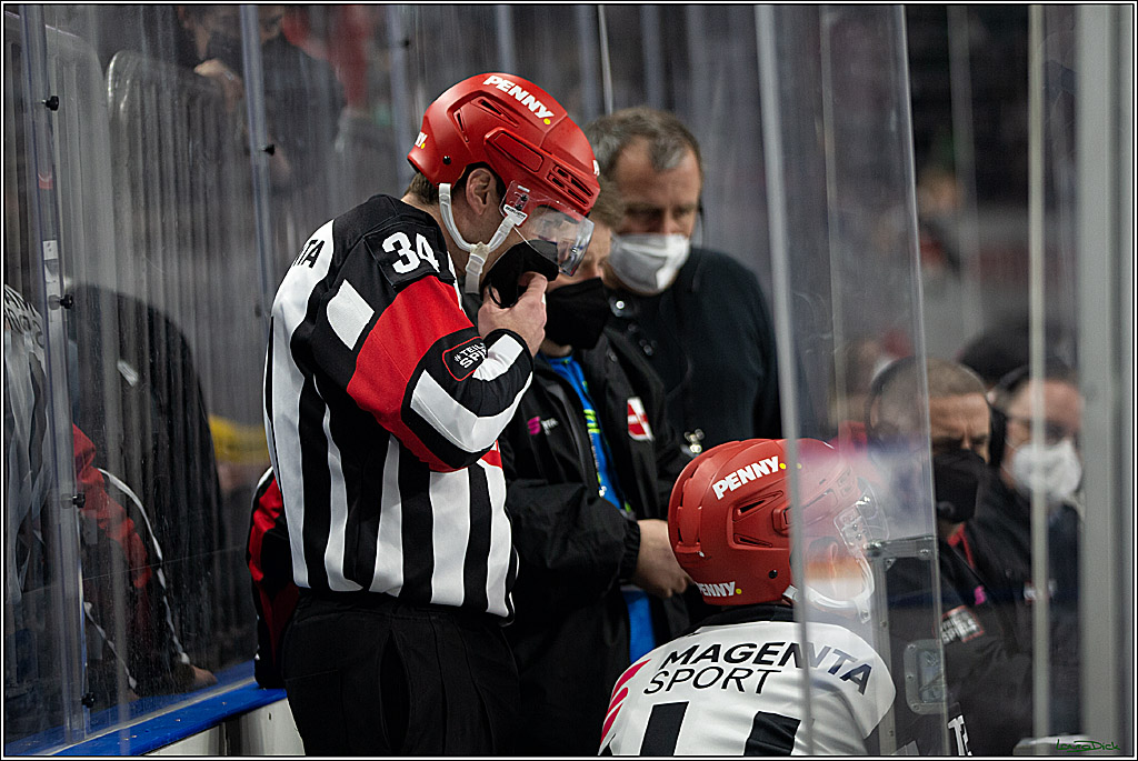 PENNY DEL;  Koelner Haie - EHC Red Bull Muenchen; Koeln, 18.03.2022
